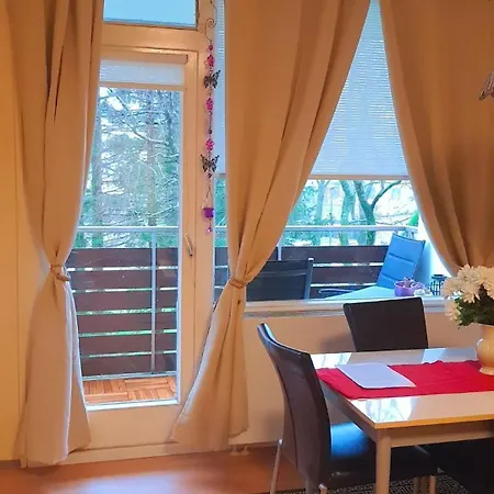 Dream Home-3zimmerwohnung, Großer Balkon, Gegenüber Der Kristall Therme Apartment